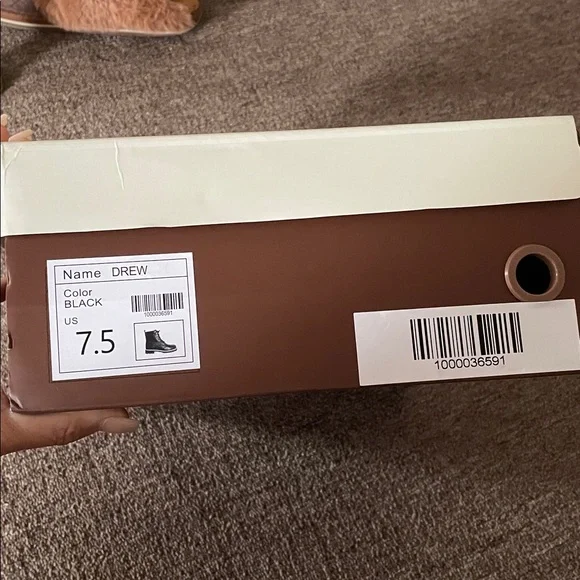 Brycen Faux Leather Lace Up Boot Vici Collection NWT size 7.5 - Picture 6 of 11